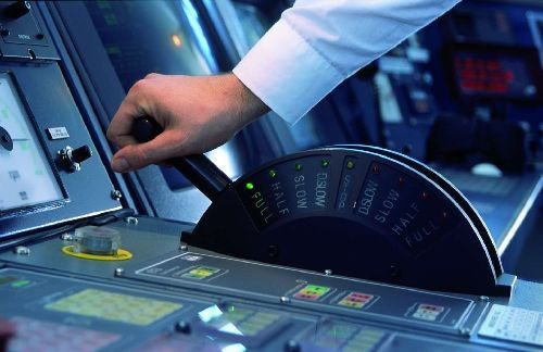 Thiết bị giới hạn công suất động cơ (EPL)